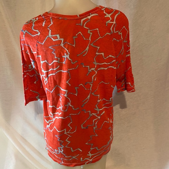 Urban Outfitters Basic Tee - Picture 3 of 4